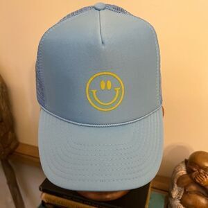 NWOT Blue Smiley Face Retro Nissin Trucker snapback Hat